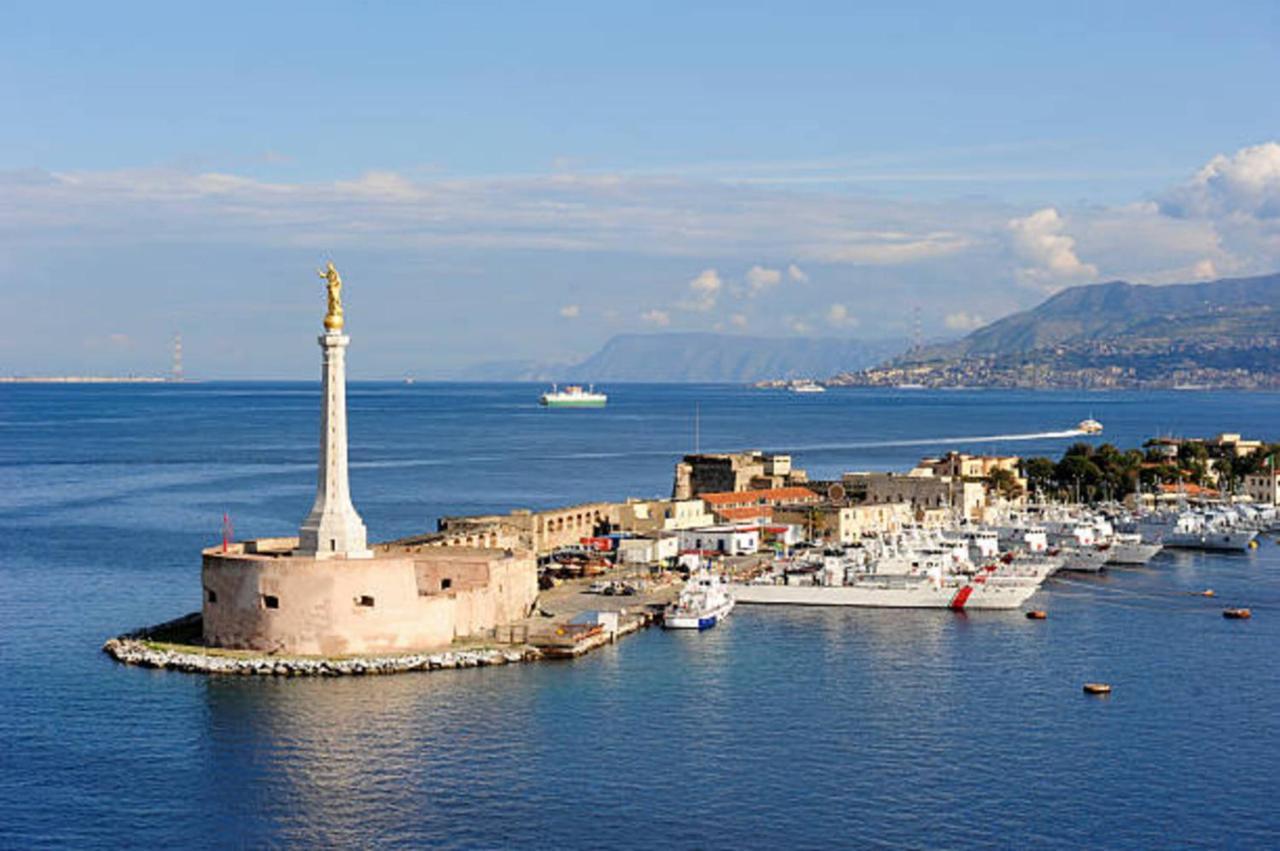 Appartamento Damilhouse 1 Messina Esterno foto