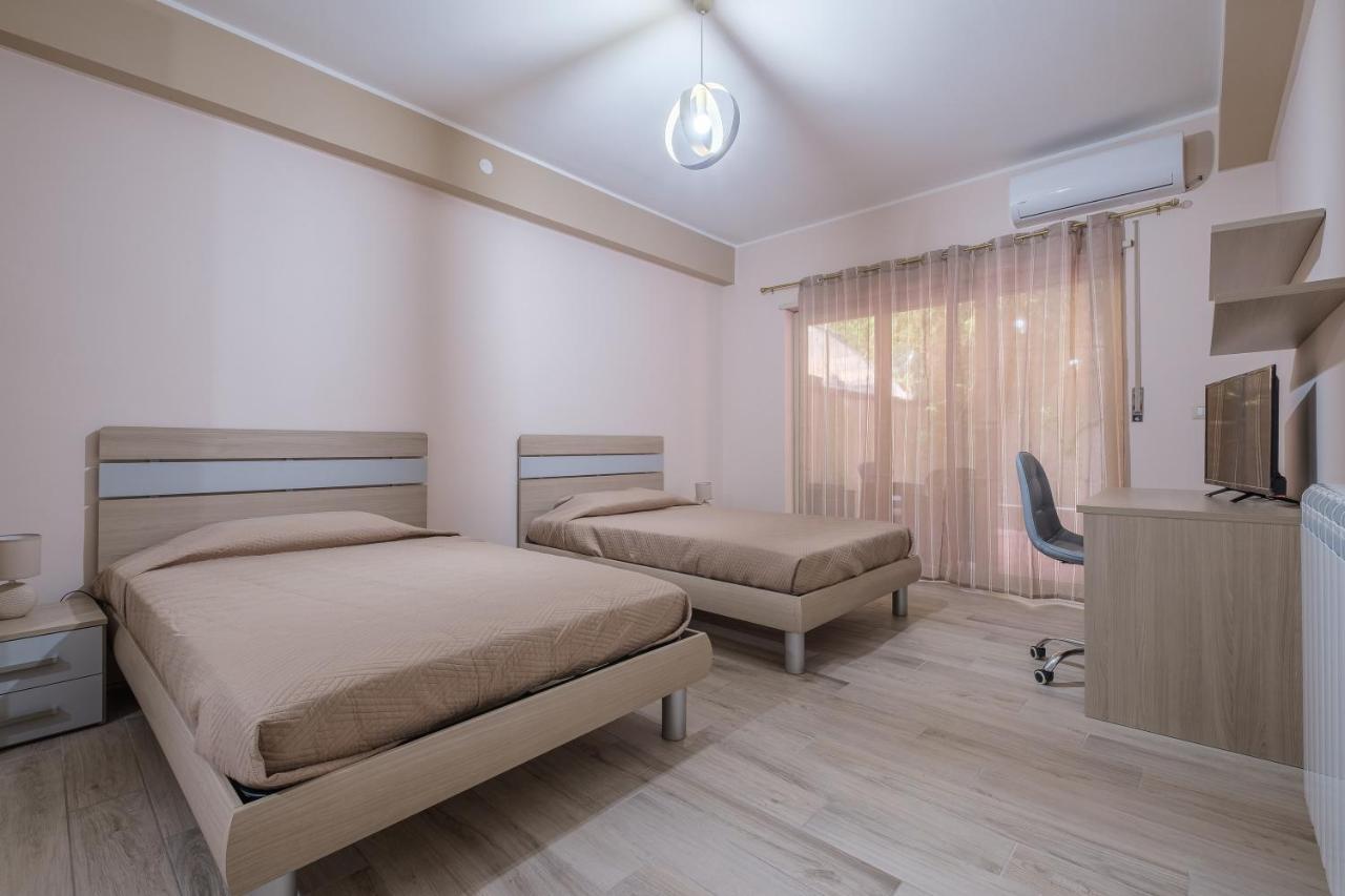 Appartamento Damilhouse 1 Messina Esterno foto